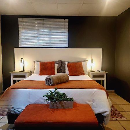 The Lantern Guesthouse Bloemfontein Exterior photo