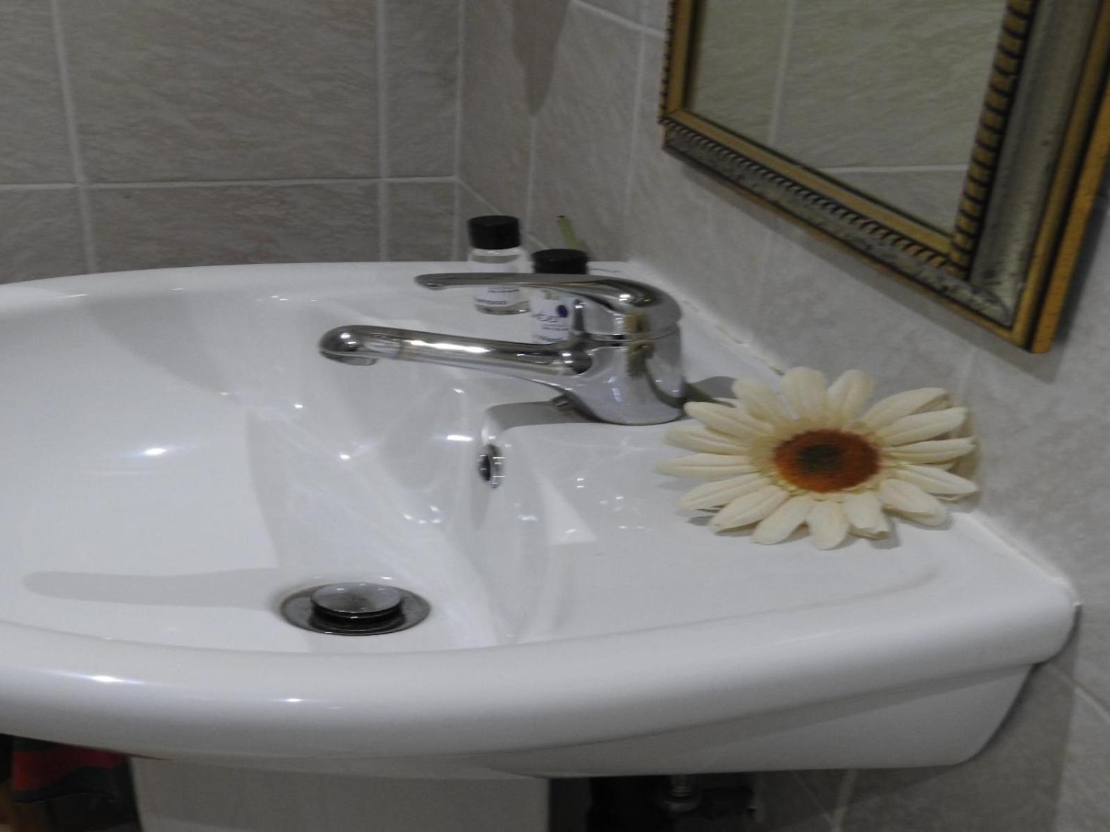 The Lantern Guesthouse Bloemfontein Room photo